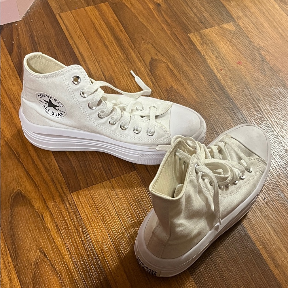 Converse Women's white platform shoes